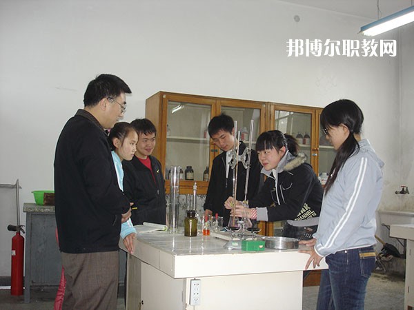 秦皇島市職業(yè)技術(shù)學(xué)校2022年學(xué)費(fèi)、收費(fèi)多少