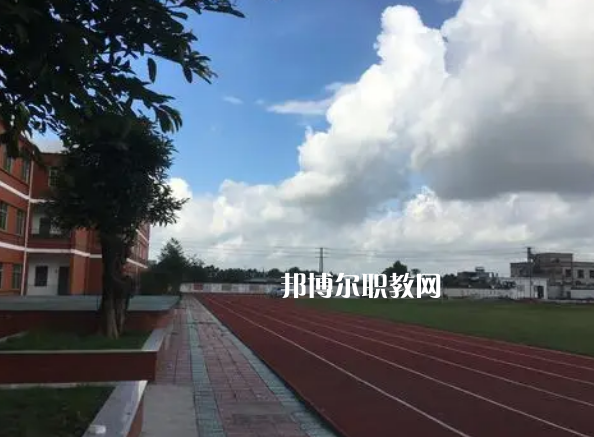 德陽(yáng)中德工業(yè)技術(shù)學(xué)校怎么樣，好不好