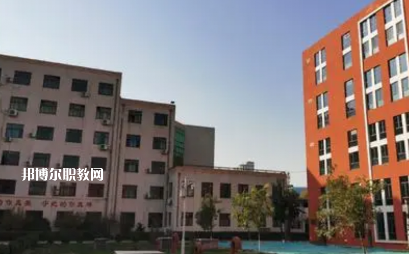 云南省普洱衛(wèi)生學校2022年報名條件、招生要求、招生對象