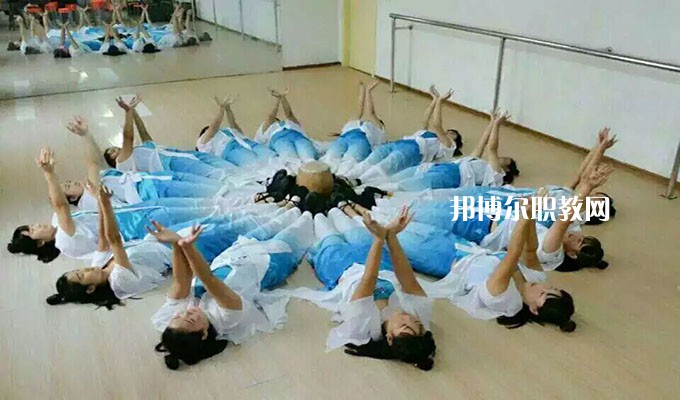 保定市職業(yè)技術(shù)教育中心2022年報(bào)名條件、招生要求、招生對(duì)象