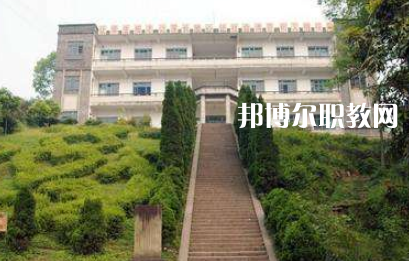 保山市昌寧縣職業(yè)技術(shù)學校2022年報名條件、招生要求、招生對象
