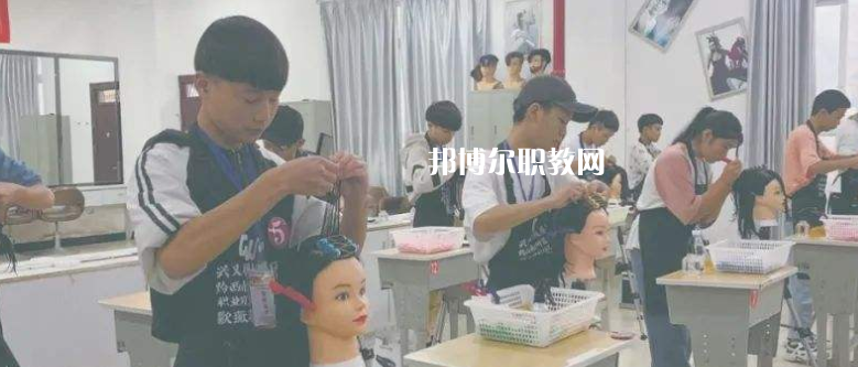 都勻工商管理學(xué)校2022年學(xué)費(fèi)、收費(fèi)多少