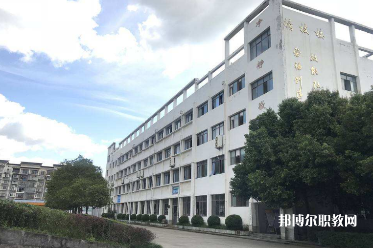 遂寧應(yīng)用高級(jí)技工學(xué)校2022年招生要求，報(bào)名條件，招生對(duì)象