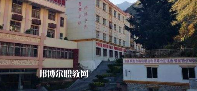 威州民族師范學(xué)校2022年報(bào)名條件、招生要求、招生對(duì)象