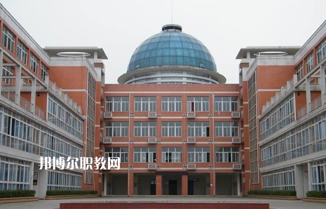 重慶大足職業(yè)教育中心2022年報名條件、招生要求、招生對象