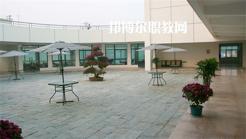 鎮(zhèn)江高等職業(yè)技術(shù)學(xué)校2022年報名條件、招生要求、招生對象
