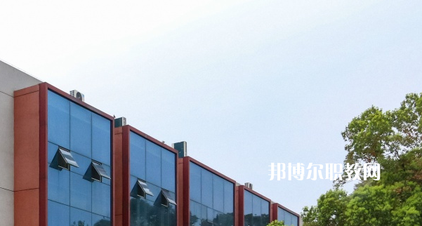 黔西南州英才職業(yè)技術(shù)學(xué)校2022年報(bào)名條件、招生要求、招生對(duì)象