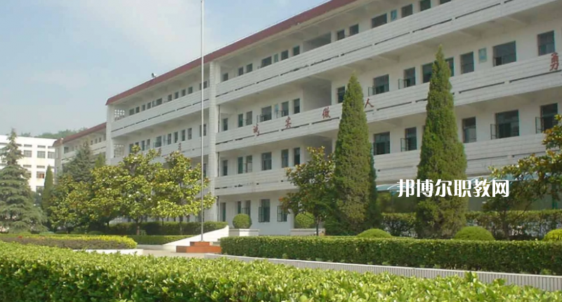 昆明財(cái)經(jīng)商貿(mào)學(xué)校2022年報(bào)名條件、招生要求、招生對(duì)象