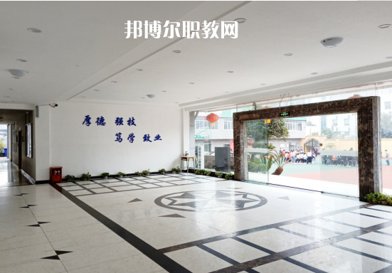 重慶機(jī)電技工學(xué)校2022年報(bào)名條件、招生要求、招生對(duì)象