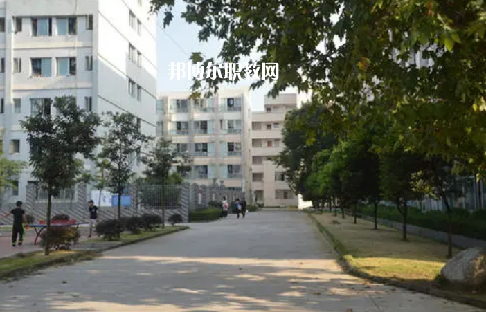 遂寧職業(yè)技術(shù)學(xué)校2022年學(xué)費(fèi)、收費(fèi)多少