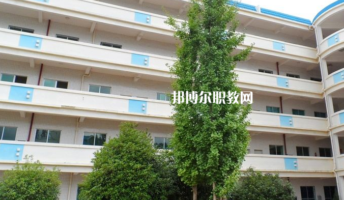 貴陽衛(wèi)生學(xué)校2022年報名條件、招生要求、招生對象