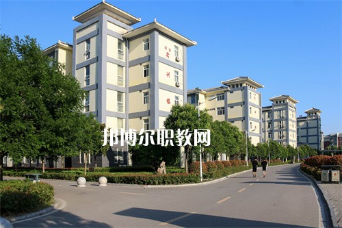 安徽亳州技師學(xué)院2022年報(bào)名條件、招生要求、招生對(duì)象