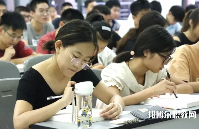 貴州建設職業(yè)技術學院中職部2022年宿舍條件
