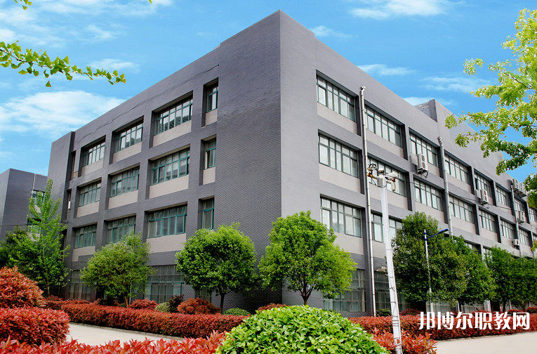 貴州電子科技職業(yè)學(xué)院中職部2022年報名條件、招生要求、招生對象