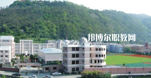 昆明鐵路機(jī)械學(xué)校2022年報名條件、招生要求、招生對象