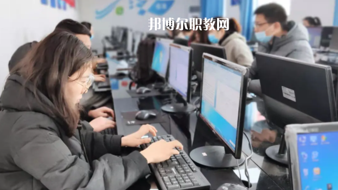 合肥中科信息工程技工學(xué)校2022年報名條件、招生要求、招生對象
