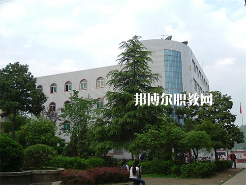 晉寧職業(yè)高級(jí)中學(xué)2022年報(bào)名條件、招生要求、招生對(duì)象