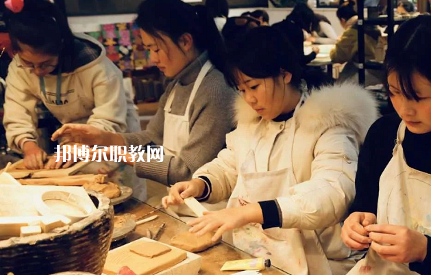 阜陽科學(xué)技術(shù)學(xué)校2022年學(xué)費、收費多少
