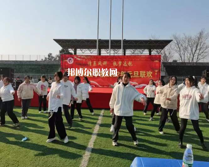 鳳陽科技學(xué)校2022年報(bào)名條件、招生要求、招生對象
