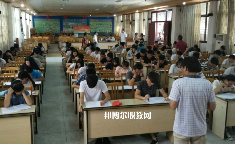 陸豐技工學(xué)校2022年報名條件、招生要求、招生對象