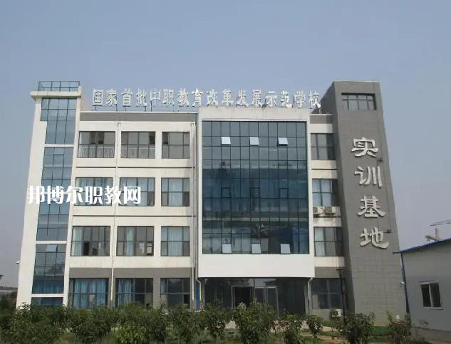 邢臺(tái)現(xiàn)代職業(yè)學(xué)校2022年報(bào)名條件、招生要求、招生對(duì)象