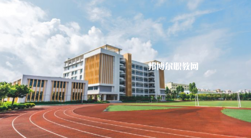 曲靖財經(jīng)學校2022年報名條件、招生要求、招生對象