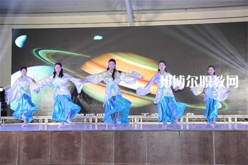 四川省電子商務(wù)學(xué)校2022年報(bào)名條件、招生要求、招生對(duì)象