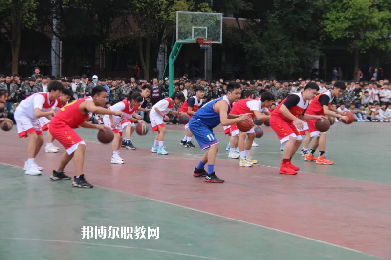 楚雄醫(yī)藥高等專科學校2022年招生辦聯(lián)系電話