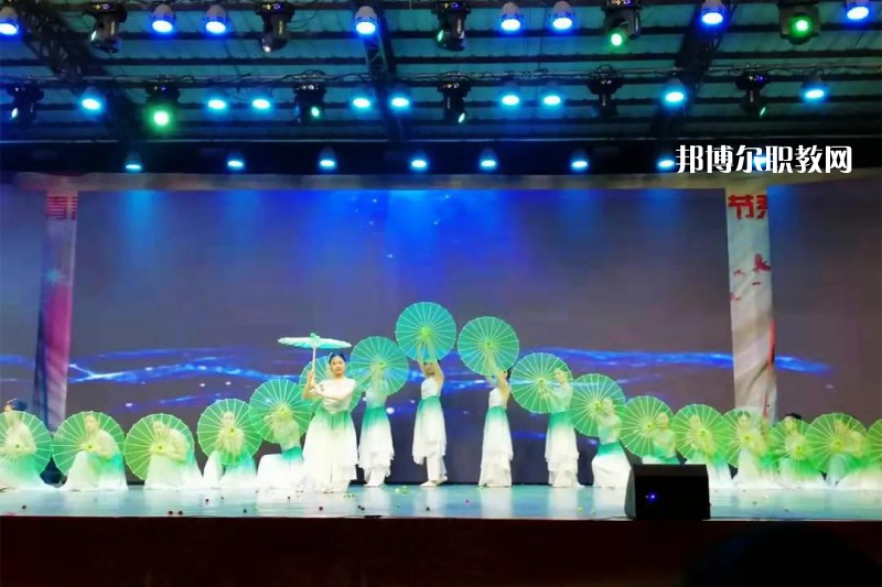 肇慶商務(wù)技工學(xué)校2022年學(xué)費(fèi)、收費(fèi)多少
