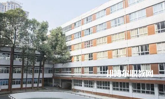 昆明現(xiàn)代科技學(xué)校學(xué)校2022年報名條件、招生要求、招生對象