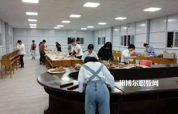 汕頭中醫(yī)藥技工學(xué)校2022年報名條件、招生要求、招生對象 