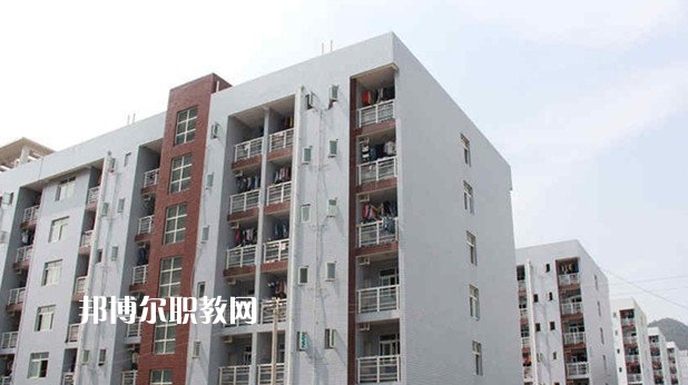 重慶黔江區(qū)民族職業(yè)教育中心2022年報名條件、招生要求、招生對象