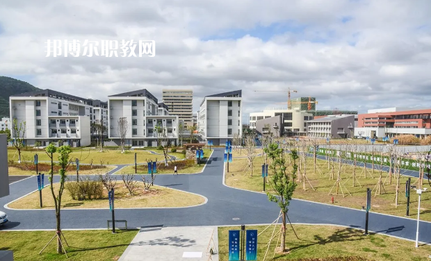 玉溪工業(yè)財(cái)貿(mào)學(xué)校2022年報(bào)名條件、招生要求、招生對(duì)象