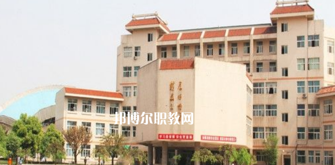 成都中醫(yī)藥大學(xué)附屬學(xué)校龍泉校區(qū)2022年報名條件、招生要求、招生對象