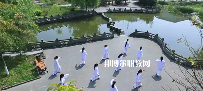 四川愛華學(xué)院怎么樣、好不好