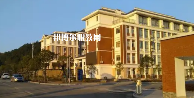 福建閩北衛(wèi)生學(xué)校2022年報(bào)名條件、招生要求、招生對(duì)象