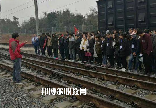 甘肅2022年鐵路學(xué)?？梢詫W(xué)什么
