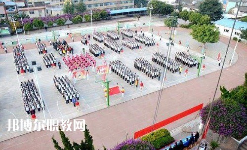 云龍縣民族職業(yè)高級(jí)中學(xué)報(bào)名條件、招生要求、招生對(duì)象