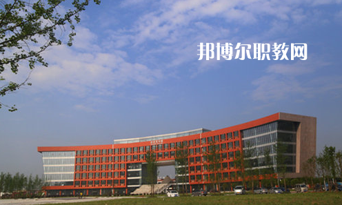 宜昌機(jī)電工程學(xué)校2022年招生辦聯(lián)系電話(huà)