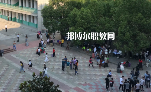 老河口職業(yè)技術(shù)學(xué)校2022年報(bào)名條件、招生要求、招生對(duì)象