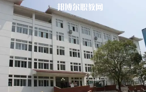 恩施衛(wèi)生學(xué)校2022年報(bào)名條件、招生要求、招生對(duì)象