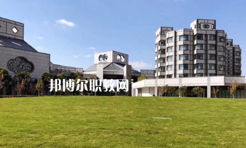 隨州高級(jí)技工學(xué)校2022年報(bào)名條件、招生要求、招生對(duì)象