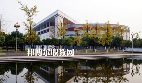 武漢供銷商業(yè)學(xué)校2022年報(bào)名條件、招生要求、招生對(duì)象