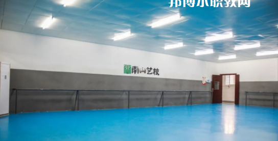 南寧市南山藝術(shù)職業(yè)技術(shù)學(xué)校2022年報名條件、招生要求、招生對象