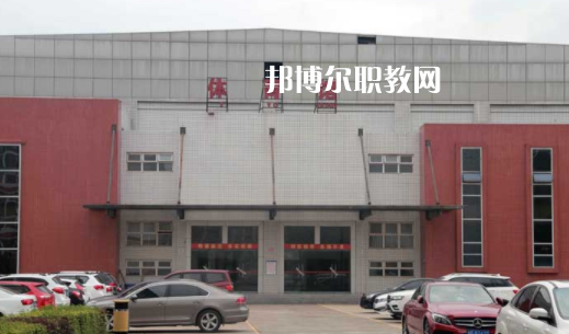 四川省南充外國語中等專業(yè)學校2023年學費、收費多少