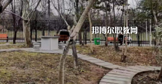 2023年達州理工職業(yè)技術(shù)學(xué)校學(xué)費、收費多少