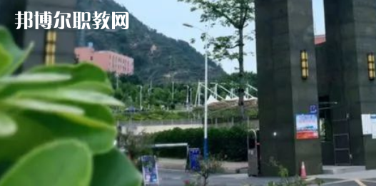 攀枝花市高級(jí)技工學(xué)校地址在哪里，哪個(gè)地區(qū)，哪個(gè)城市?