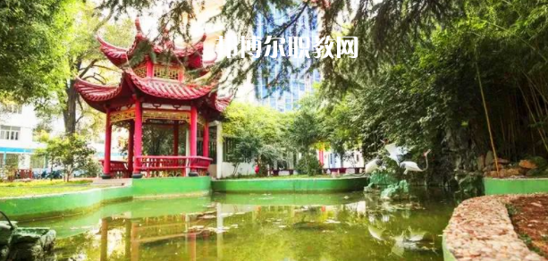 連云港市藝術(shù)學(xué)校地址在哪里，哪個地區(qū)，哪個城市?