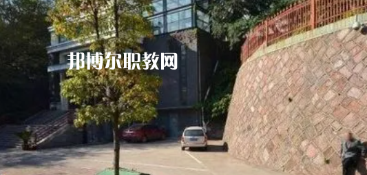 金華藝術(shù)學(xué)校地址在哪里，哪個地區(qū)，哪個城市?