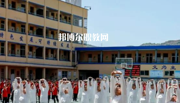 蒼南縣飛林職業(yè)學(xué)校地址在哪里，哪個(gè)地區(qū)，哪個(gè)城市?